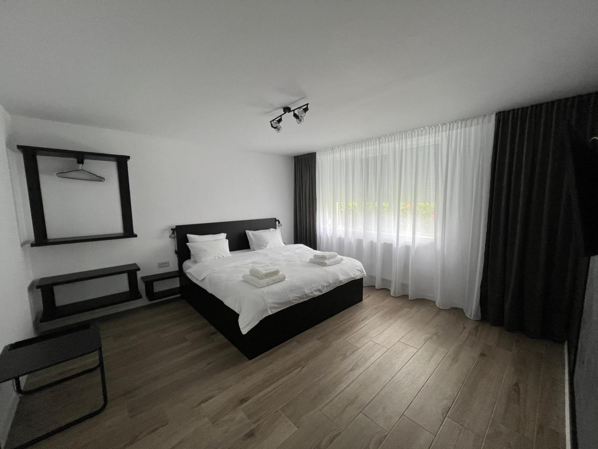 Ferienwohnung Onix Hunedoara Exterior foto