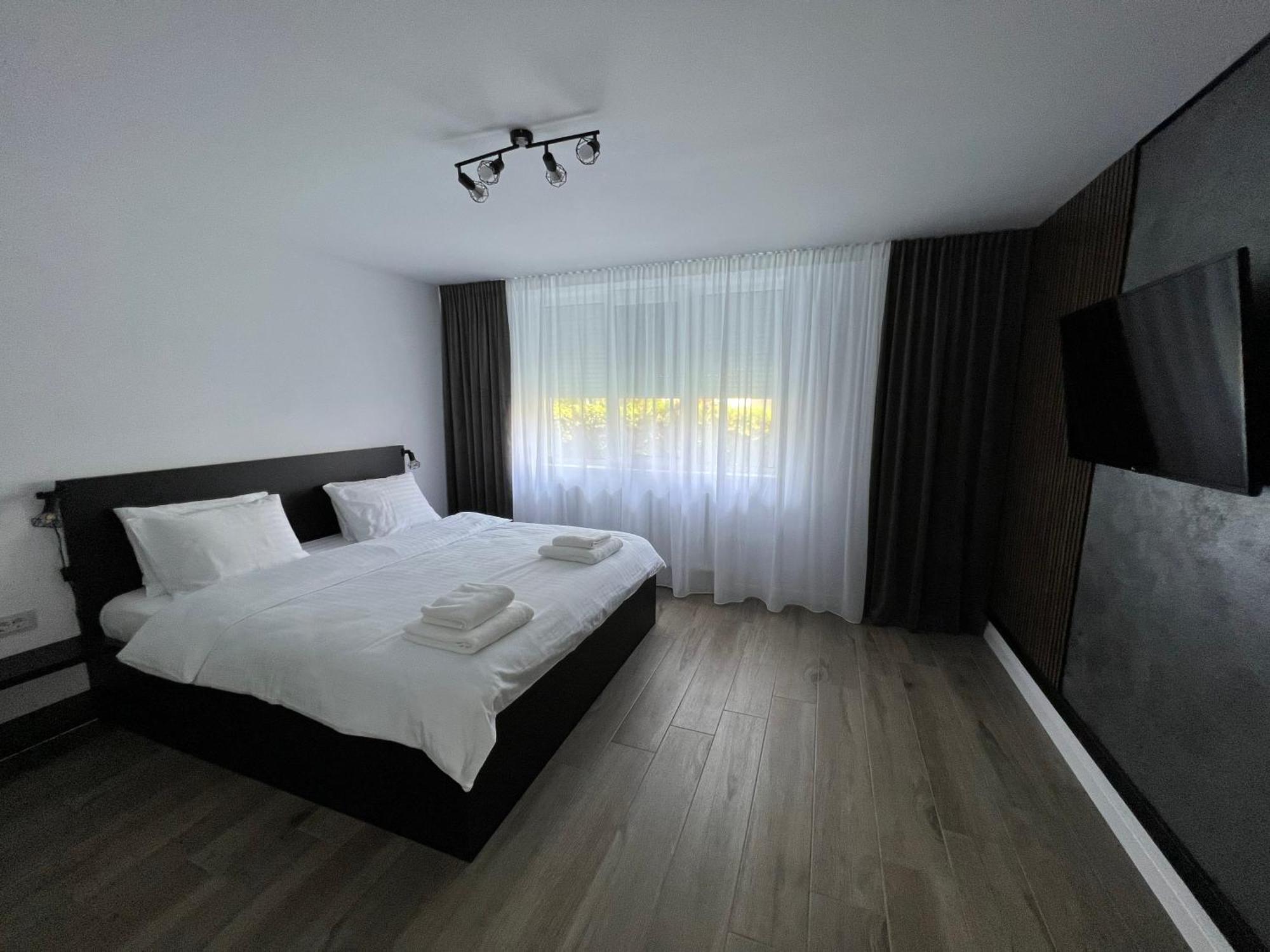 Ferienwohnung Onix Hunedoara Exterior foto